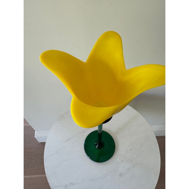 Mid-Century Modern Vintage Murano Style Art Glass Tulip Flower Vase | Sunshine Yellow & Emerald Green | Long Stem Figurine | MCM Floral Decor | Blown Glass Flower Gift For Sale - Image 3 of 5
