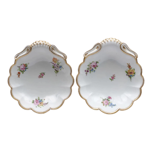 Antique Early 19th Century Paris Porcelain Shell Shape Dishes or Low Bowls Painted With Floral Sprig - A Pair