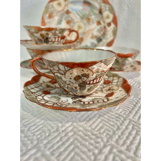 For coffee, tea or display this set of 4 cup and saucer sets comes with a matching serving plate. From the early 20th...
