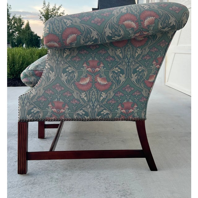 Chinese William Morris - Style Fabric Mid Century Down Chinese Chippendale Camelback Settee Sofa Couch Georgian Design For Sale - Image 3 of 18