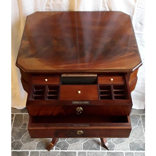 Antique German Biedermeier Sewing Table in Mahogany, 1830s For Sale - Image 5 of 14
