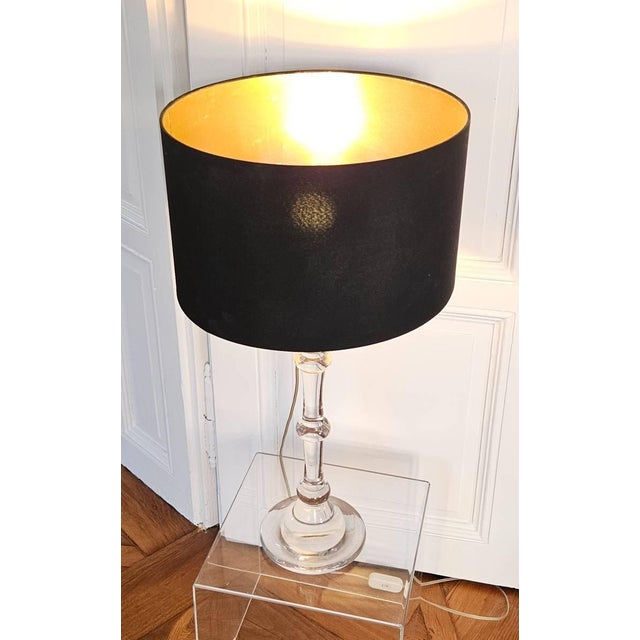 Iconic 1980s table lamp designed by legendary lighting master Ingo Maurer for Design M This elegant "Tiffany" model...