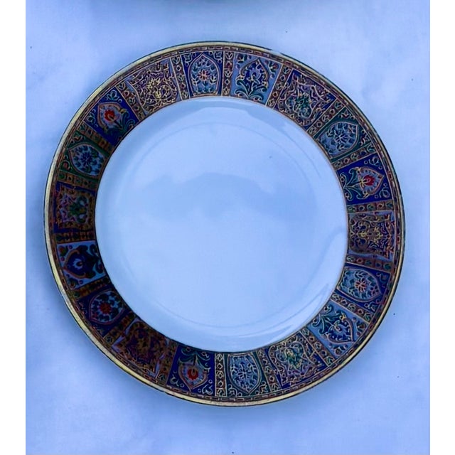 19th-Century Japanese Imari Inspired Decorative Plate Curation- 6 Plates For Sale - Image 11 of 12