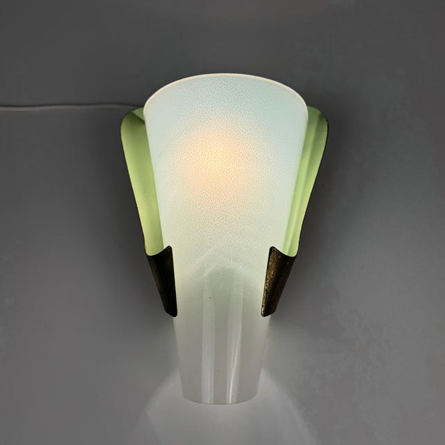 Mid-Century Modern Mid-Century Italian Wall Lamp in the style of Stilnovo, 1950s For Sale - Image 3 of 7
