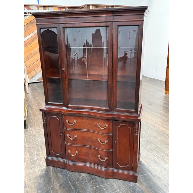 Late 20th Century Mahogany China Cabinet For Sale - Image 11 of 12