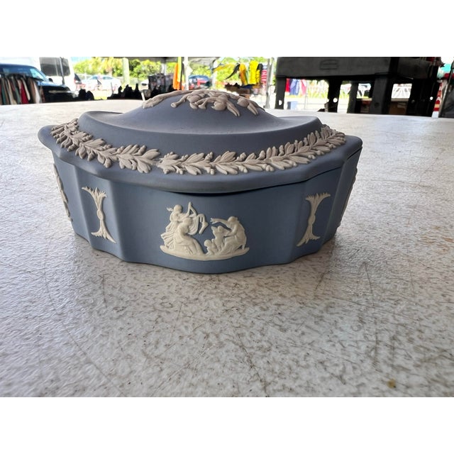 English Late 20th Century. Wedgwood Blue Jasperware Scalloped Oval Trinket Box For Sale - Image 3 of 7