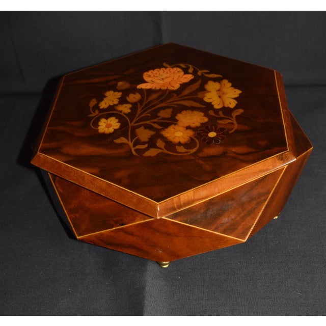 Brown Vintage Sorrento Italian Inlaid Wood Musical Jewelry Box Geometric Hexagonal For Sale - Image 8 of 14