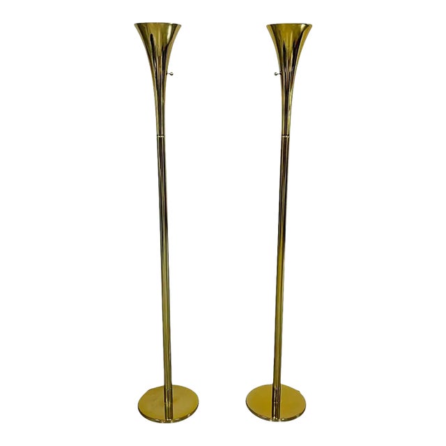 Elegant Pair of Laurel Lamp Company Fluted Brass Floor Lamps For Sale
