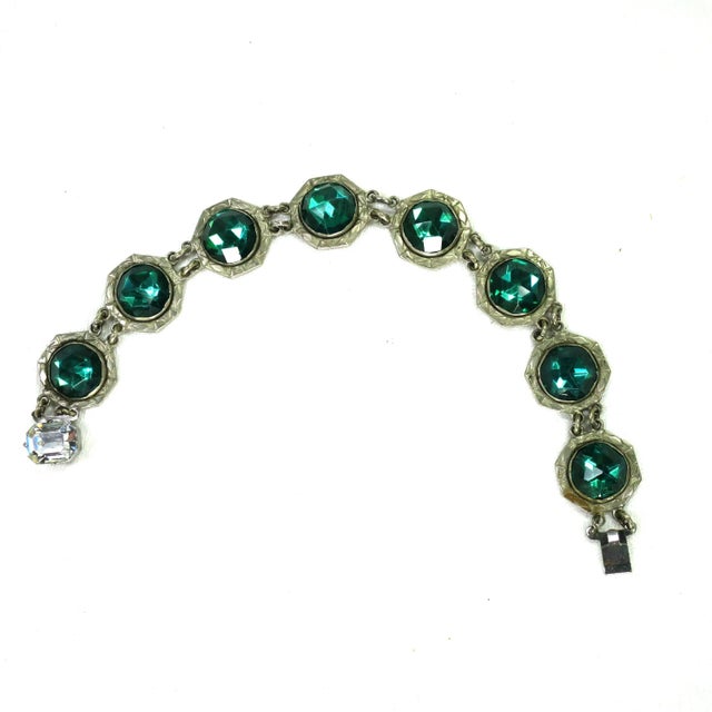Vintage 1920s Art Deco Emerald Vauxhall Glass Bracelet For Sale - Image 4 of 10