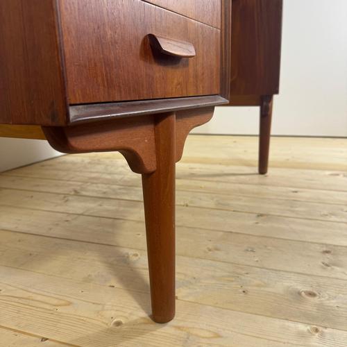 Mid-Century Teak Writing Desk by H.P. Hansen For Sale - Image 4 of 13