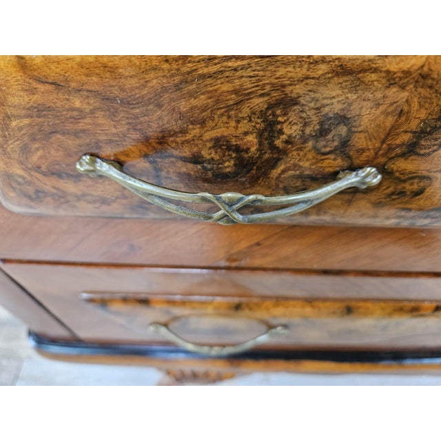 Mid-Century Walnut Chest of Drawers with Glass Top, 1950 For Sale - Image 14 of 18