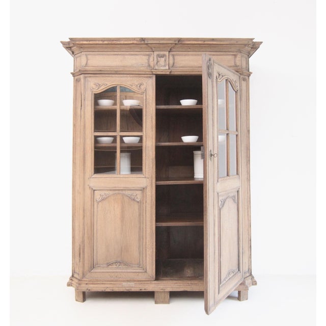 Late 18th Century Régence Oak Vitrine Cabinet For Sale - Image 5 of 18
