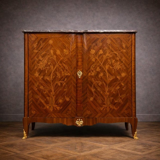 Louis XV Style Commode in Precious Wood with Floral Motifs For Sale - Image 5 of 5