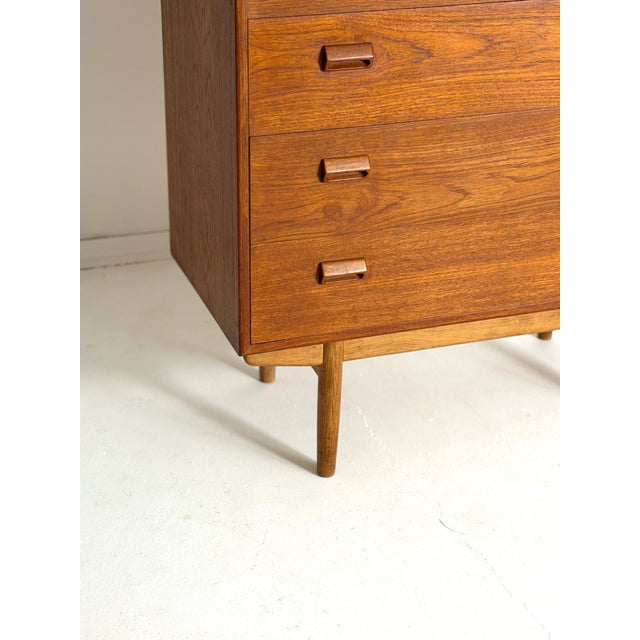 Søborg Møbelfabrik Model 135 Tallboy by Børge Mogensen for Søborg Møbelfabrik, 1950s For Sale - Image 4 of 12