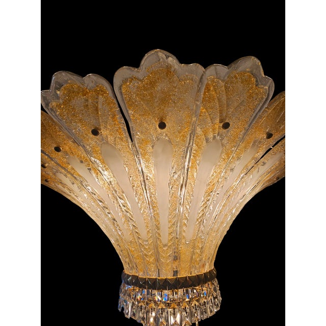 Toso Murano 1980s Hollywood Regency Style Golden Grand Chandelier For Sale - Image 4 of 12