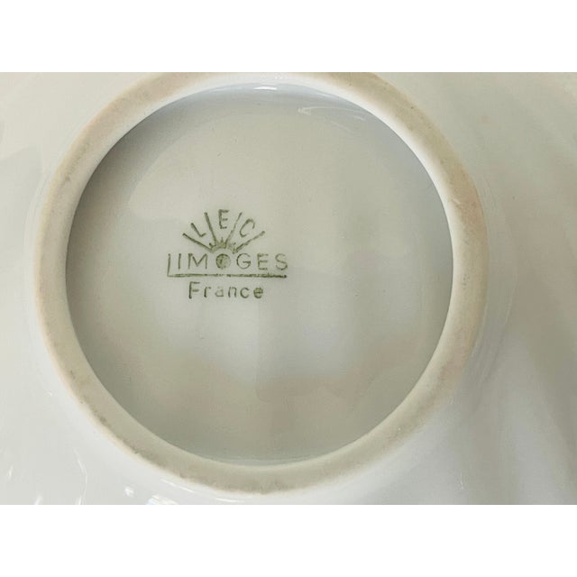 Coastal 1970s Limoges France Oair of Shell Shape Catchalls Handpainted For Sale - Image 3 of 8