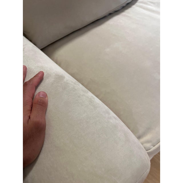 1990s Classic White Velvet Sofa With Nailhead Trim – 83.5” Traditional Couch For Sale - Image 5 of 11