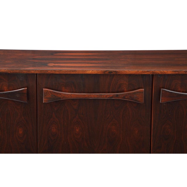 Brazilian Modern Rosewood Credenza With Bow Design by Novo Rumo, Brazil, 1960s For Sale - Image 12 of 17