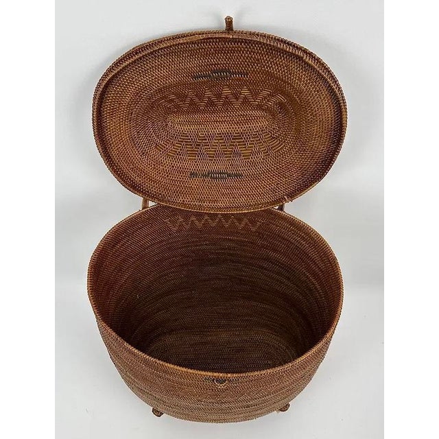 Three Vintage Handwoven Rattan and Shell Bags / Baskets For Sale - Image 9 of 14
