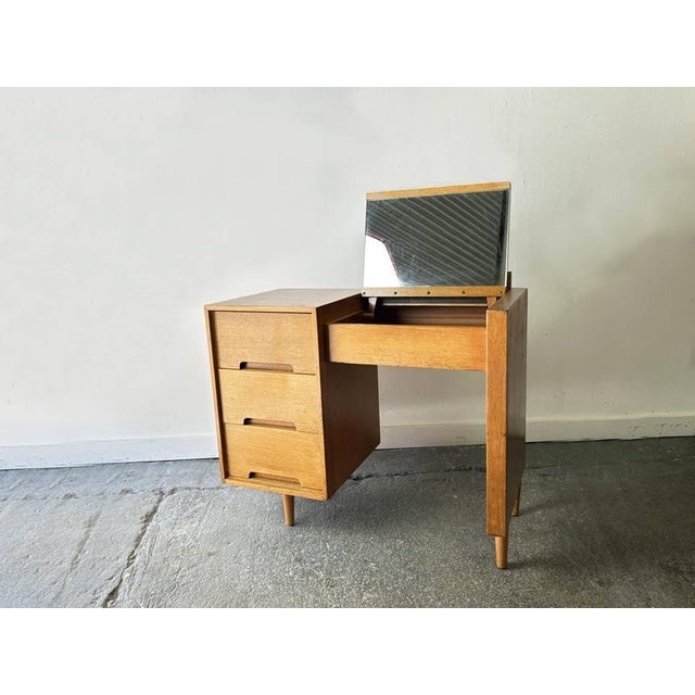 Mid-Century Modern Flip Mirror Compact Dressing Table by John & Sylvia Reid for Stag, 1960s For Sale - Image 6 of 12