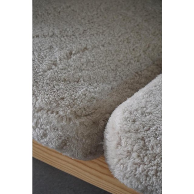 Danish Modern Three-Seater Sofa in Pine and Lambswool, 1980s For Sale - Image 14 of 18