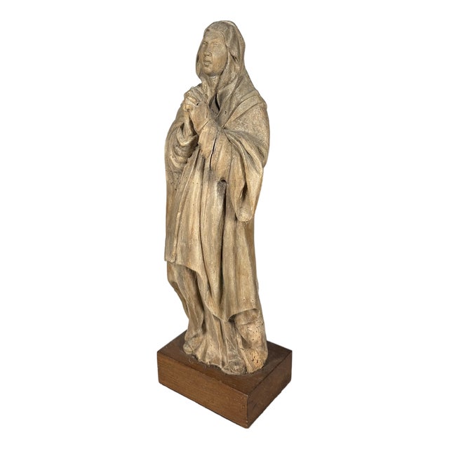 16th Century Wooden Sculpture of the Virgin Mary in Prayer For Sale