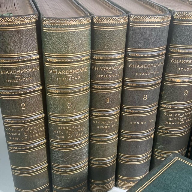 English Antique Leather Bindings / Books - The Works of William Shakespeare - 15 Volumes For Sale - Image 3 of 18