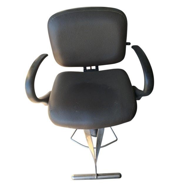 Vintage Kaemark Hydraulic Salon Chair – Timeless Comfort, Built to Last For Sale In Raleigh - Image 6 of 12