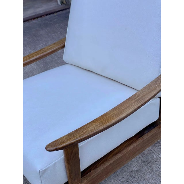 Ivory Mid-Century Modern Yugoslavia Sculpted Lounge Club Chair For Sale - Image 8 of 9