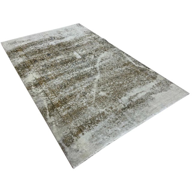 Vintage Middle Eastern Hand-Knotted Rug For Sale - Image 3 of 6