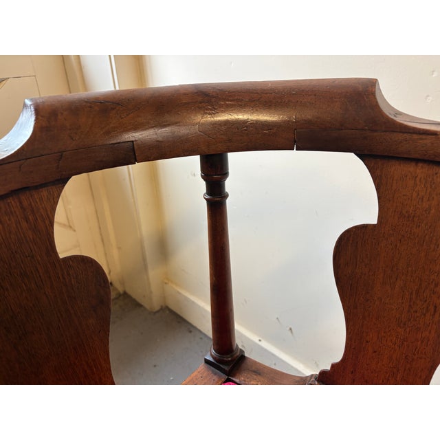 Queen Anne Walnut Corner Chair, Circa 1740. For Sale In Philadelphia - Image 6 of 13