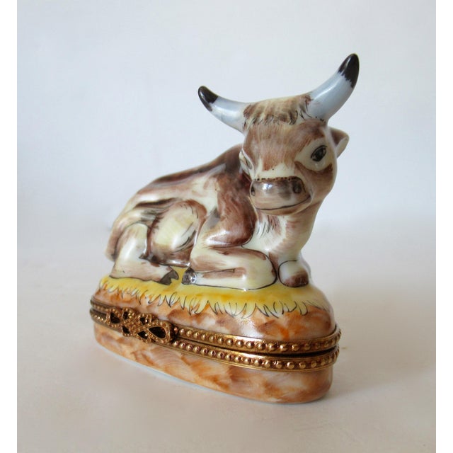 French Limoges, France Rochard Hand-Painted Enamel "Longhorn Cow," Trinket Box For Sale - Image 3 of 15