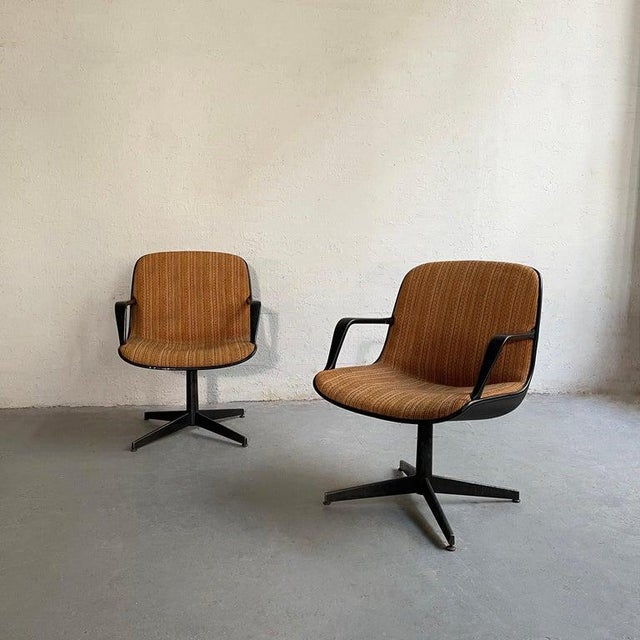 Steelcase 1960s Steelcase Office Armchairs Model #451 - Set of 2 For Sale - Image 4 of 12