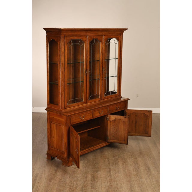 Ethan Allen Traditional Oak Lighted China Cabinet For Sale In Philadelphia - Image 6 of 18