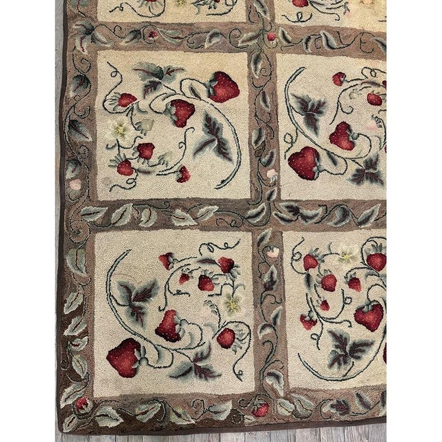 1880s Beige Antique Folk Art Rustic Geometric Modern Hooked Knotted Wool Rug For Sale - Image 4 of 7