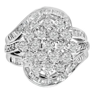 Sterling Silver 1.0 Cttw Diamond Swirl Cluster Cocktail Ring - Size 7 For Sale