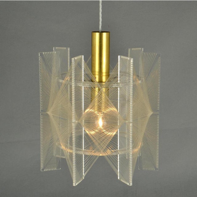 Small Mid-Century Modern Pendant Lamp in Clear Acrylic Glass, Wire and Brass, 1970s For Sale - Image 6 of 18