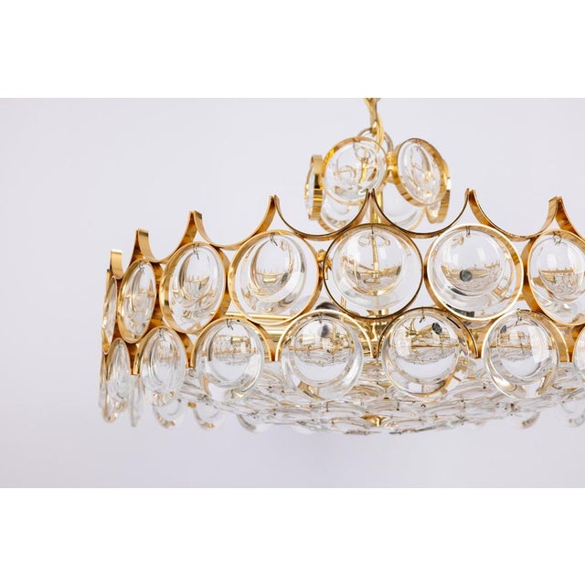 Large Gilt Brass and Crystal Chandelier attributed to Sciolari for Palwa, Germany, 1970s For Sale - Image 11 of 17