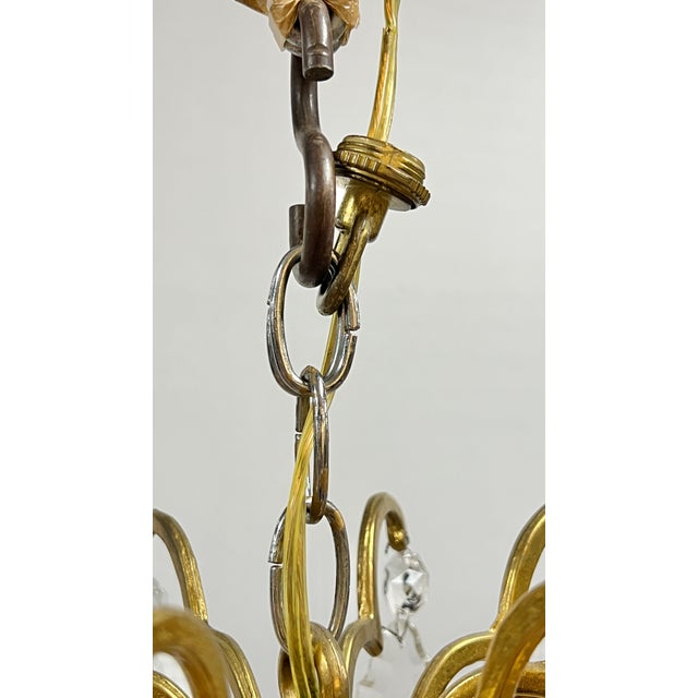 French 1920s 12-Light Gilt Bronze and Crystal Chandelier in French Louis XV Style For Sale - Image 3 of 11