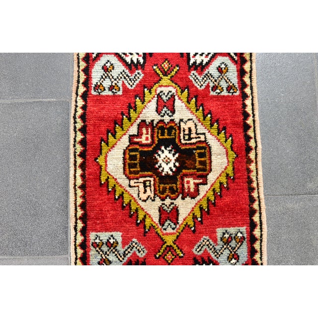 1950s Vintage Turkish Handmade Oushak Doormat Rug For Sale In Sacramento - Image 6 of 12