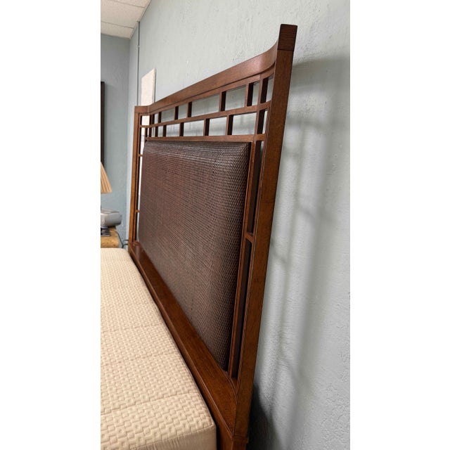 Lexington Tommy Bahama Ocean Club Paradise Point King Size Bedframe For Sale In Miami - Image 6 of 10