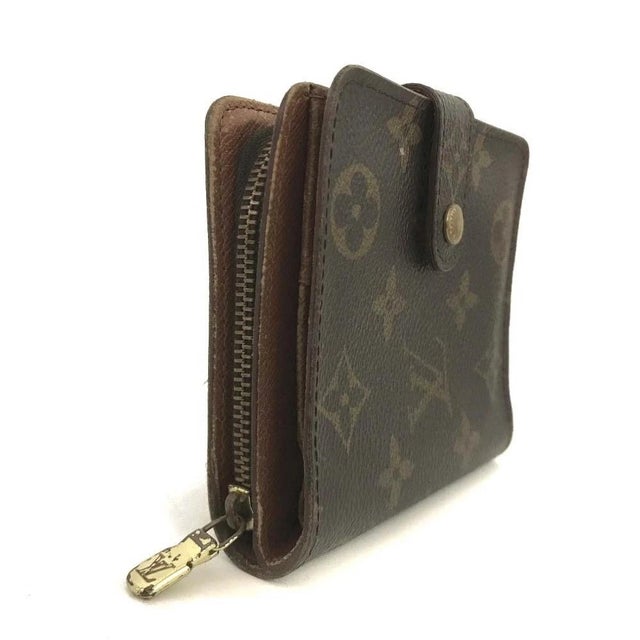 Louis Vuitton 1990s Louis Vuitton Monogram Compact Zip Bifold Ladies Wallet For Sale - Image 4 of 8