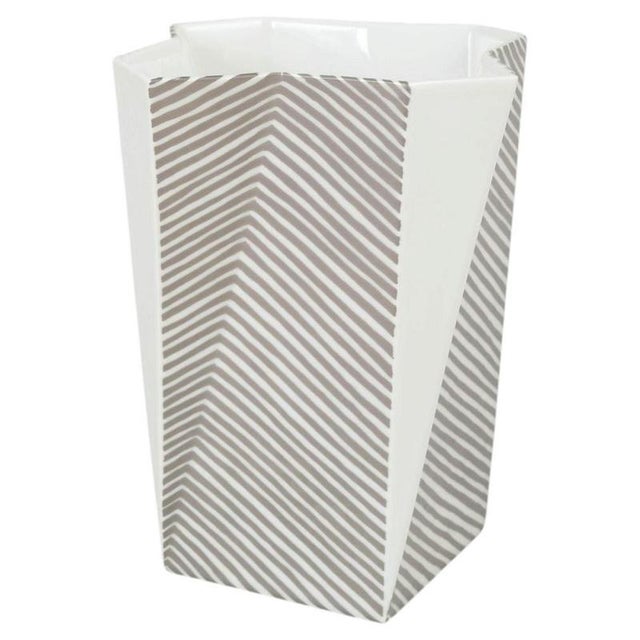1970s Vintage Geometric Porcelain Futura Vase by Else Kamp for Bing & Grondahl, 1970s For Sale - Image 5 of 5