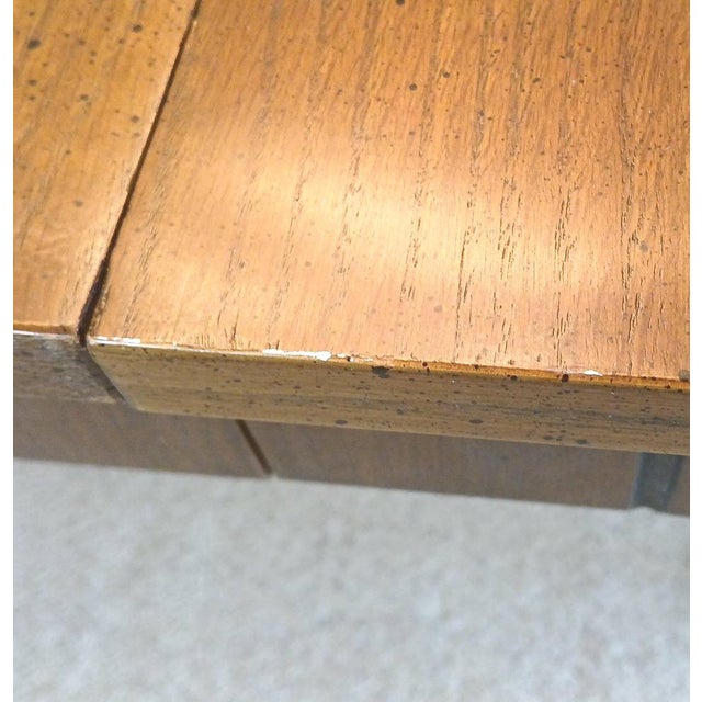 1960s Thomasville French Regency Louis XVI Walnut and Chestnut Extension Dining Table, Circa 1960s For Sale - Image 5 of 15