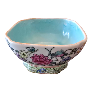 Antique Signed Chinese Porcelain Bowl With Bug