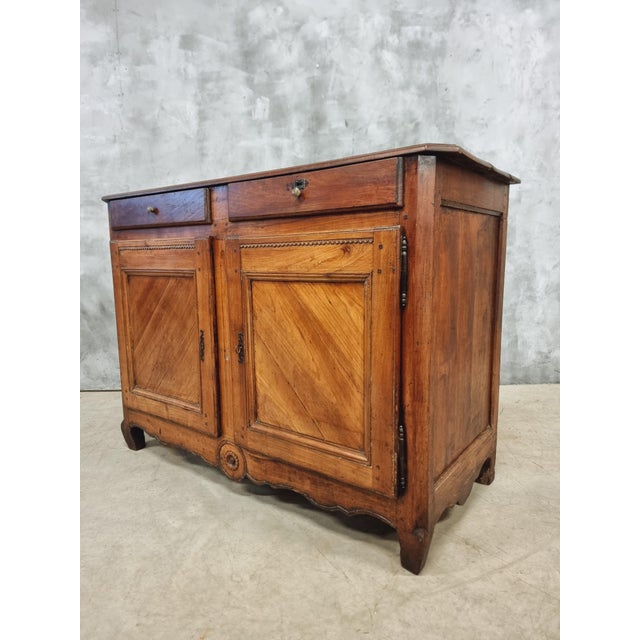 Antique Buffet in Cherry and Mahogany For Sale - Image 6 of 18