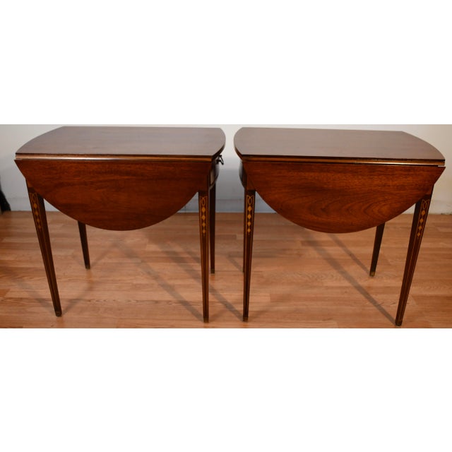Wood 1970 Hickory Furniture English Sheraton Mahogany Inlaid Pembroke Side End Tables For Sale - Image 7 of 16