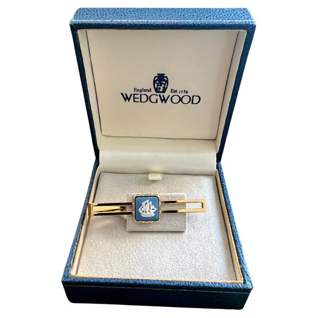 Vintage Royal British "Wedgwood" Jasper ware Gold Plate Tie Clip Circa 1980 For Sale - Image 15 of 18