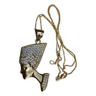 Vintage 1 Ct Diamond Face Pendant with hat 14 Karat Yellow Gold + Chain For Sale