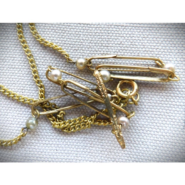 Antique Etched 9k Gold Lingerie Pin Necklace With Pearls For Sale In New York - Image 6 of 12